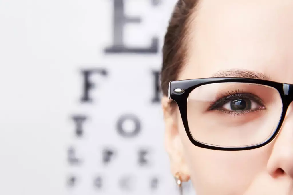 Navigating-Refractive-Errors-How-LASIK-Reshapes-Your-Vision-Clarity-Vision
