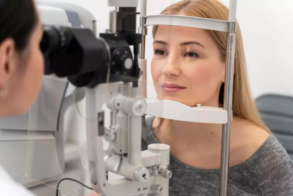 The Role of Advanced Technology in Achieving 20/20 Vision with LASIK - Clarity Vision